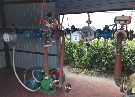 燃料油流量計工作現場圖